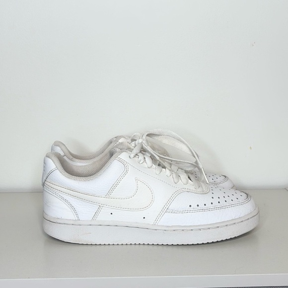 Nike  court vision sneakers, women’s sz 6.5 - Picture 2 of 10